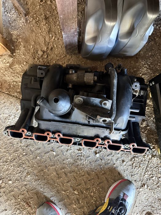 Всмукателен колектор и дросел от М54 б25