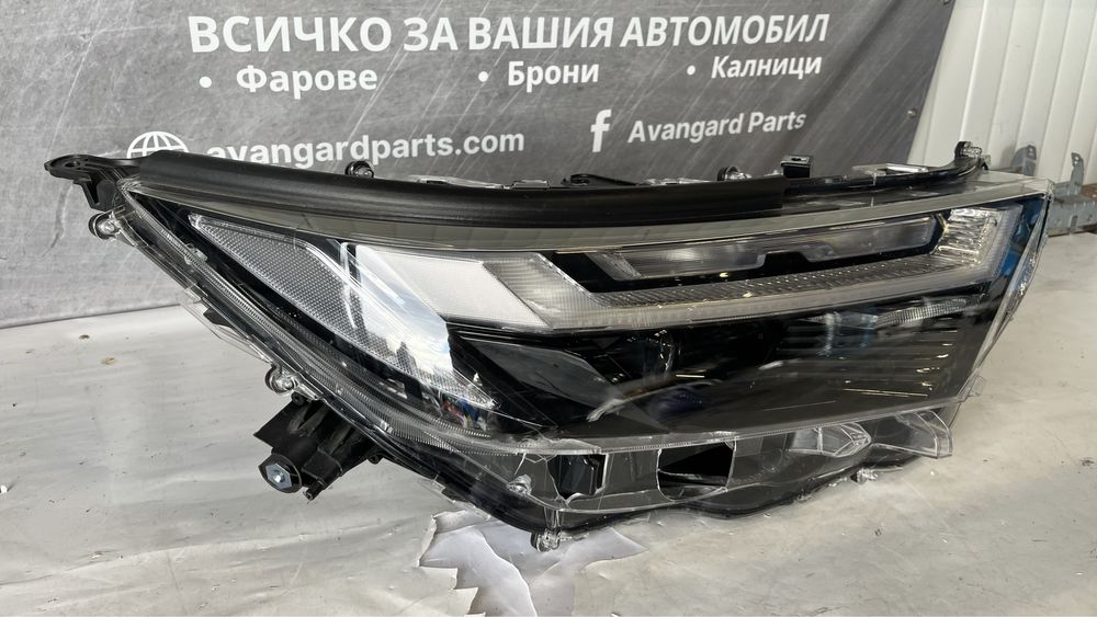 Ляв и десен фар Toyota Rav 4 5 2022-