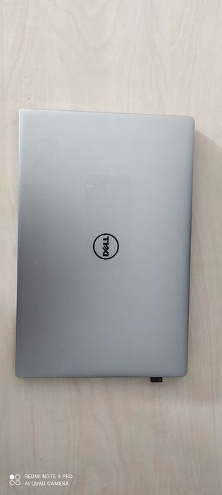 Laptop Dell XPS 13 si Dell Precision 5510