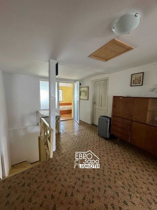 Двуетажна къща за продажба в гр.Шипка