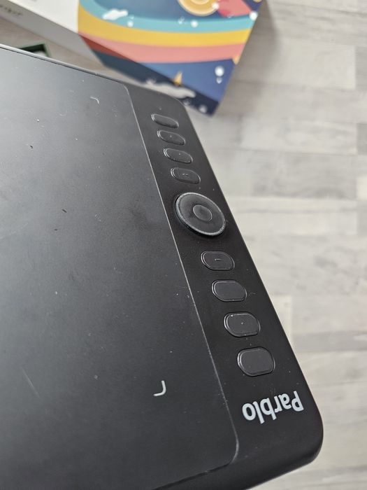 Tabletă grafică Parblo Intangbo M (Cutie, Accesorii)