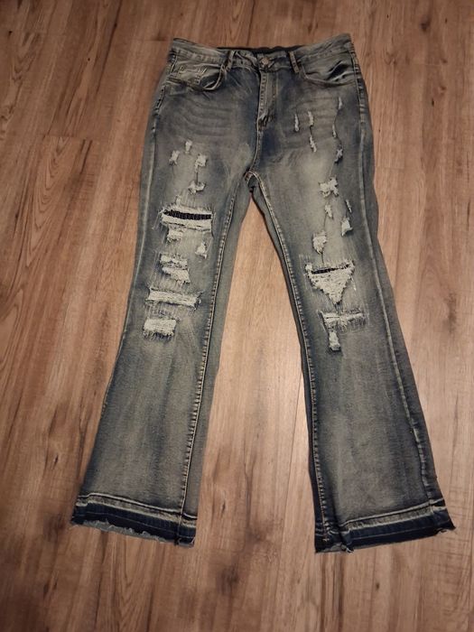 Blugi flared,  livrare  DOAR  in iasi