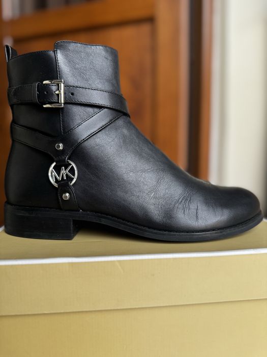 Ботильоны Майкл Корс кожаные