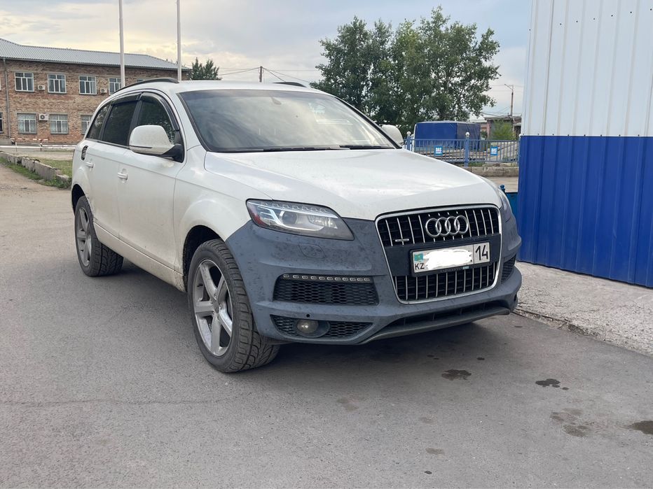 Audi Q7 3.6 7 мест