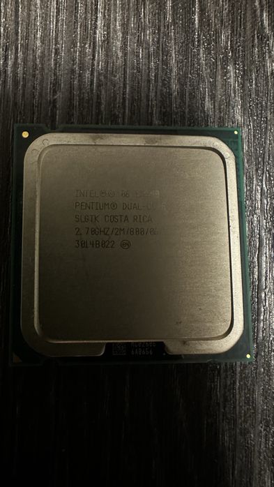 Продаю Intel Pentium E5400, гарантия 10 дней