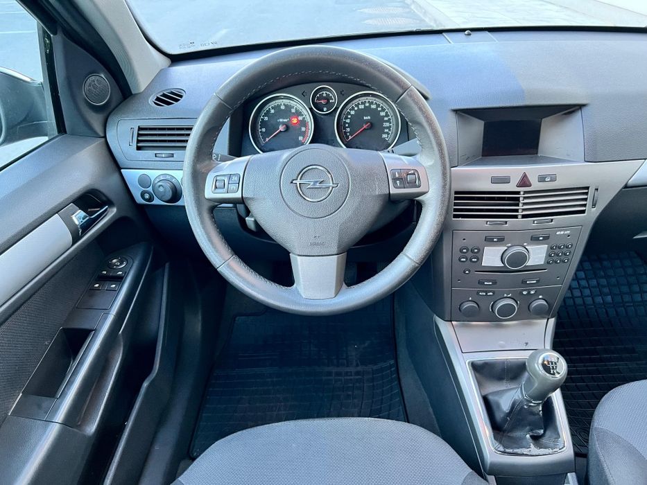 Opel astra h 1.4 Benzina 117000 mi km un singur propietar