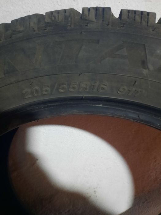 Продам зимний комплект резина