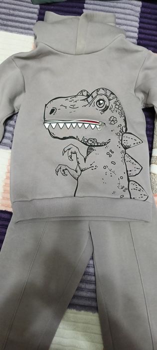 Продам костюм для мальчика