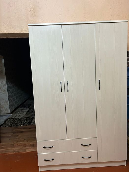 Кровать, Шкаф басқа қалаға көшуге байланысты