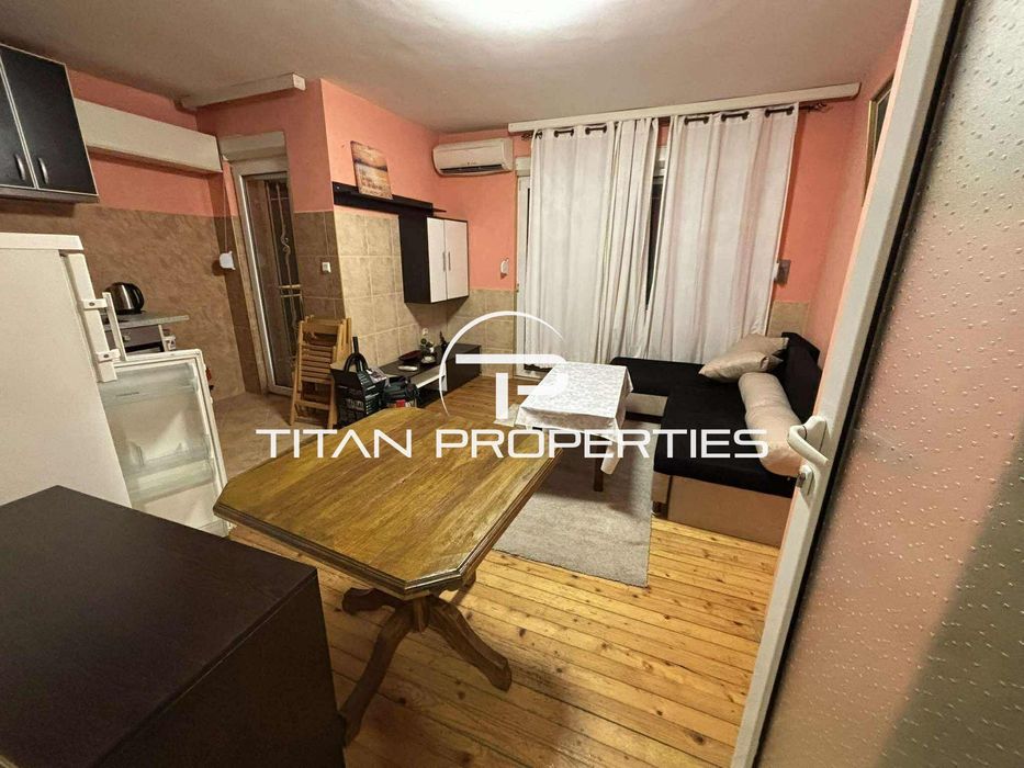 Дава се под наем Двустаен апартамент в Варна, Цветен квартал - 54 кв.м за 309.06 € - Снимка #1