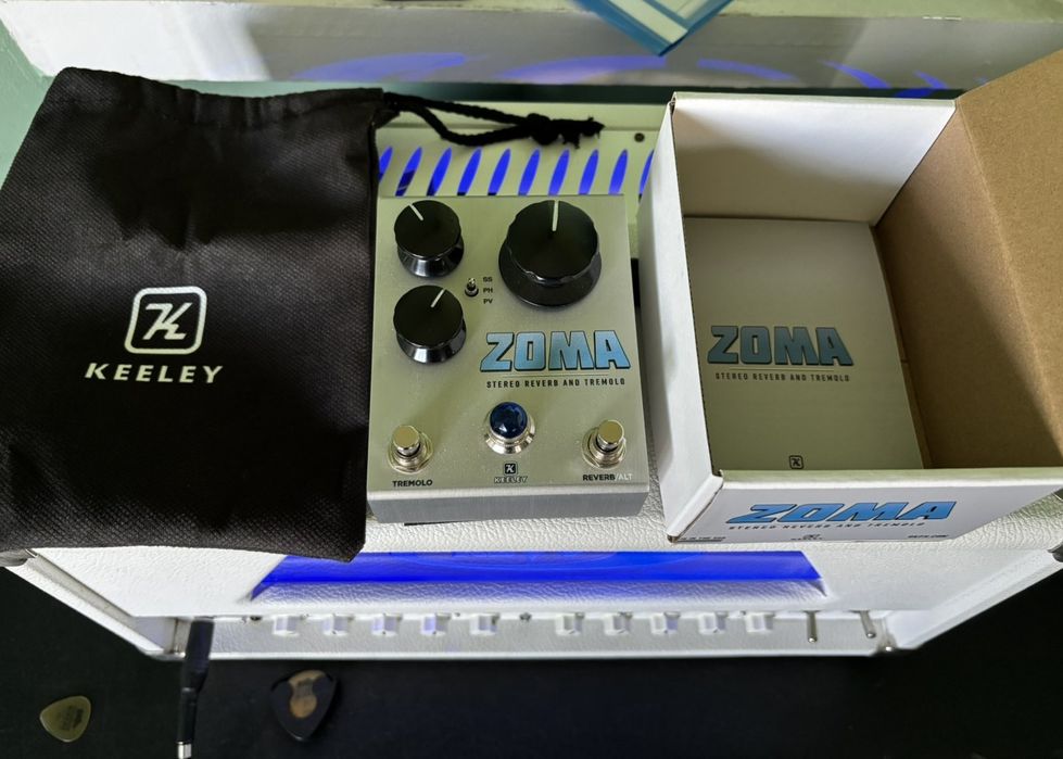 KEELEY ZOMA Stereo Reverb and Tremolo