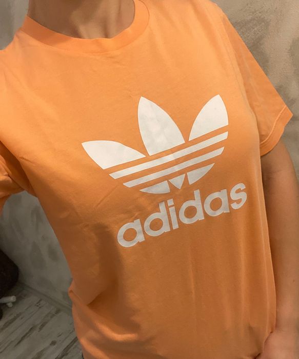 Спортна тениска adidas