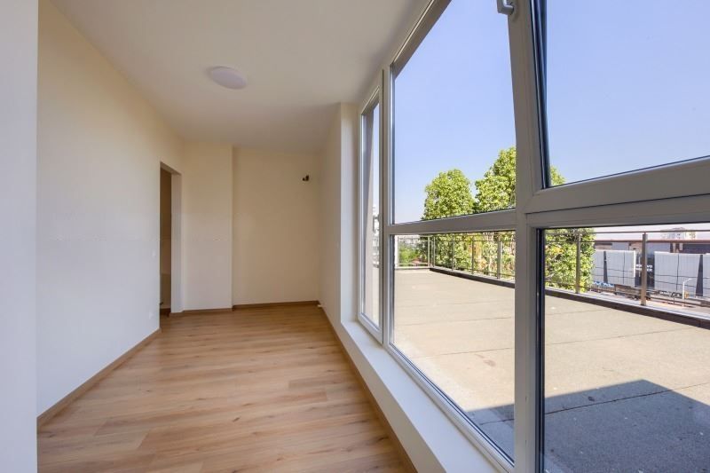 Продава се Четиристаен апартамент в София, Манастирски ливади - 275 кв.м за 1510 €/кв.м - Снимка #8