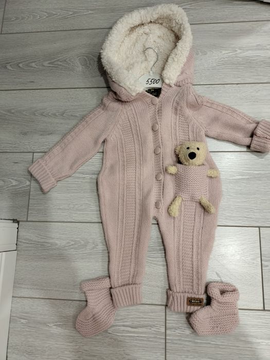 Продам комбинезоны осень и  зима