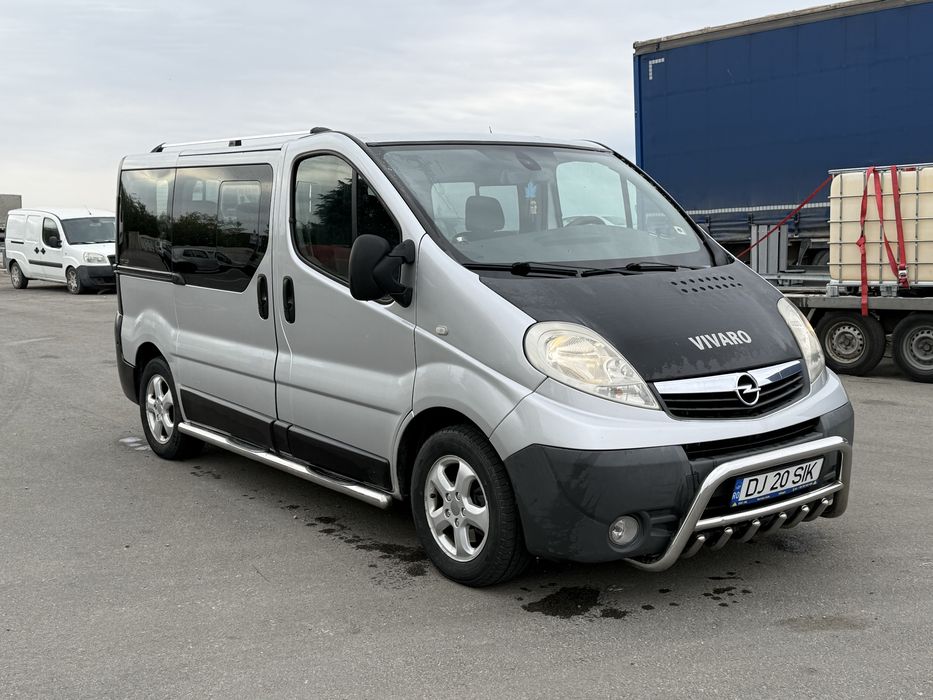 Opel vivaro 8+1 Locuri