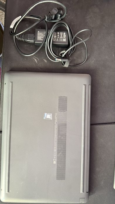 Laptop HP 250 G8 cu I3 11th gen
