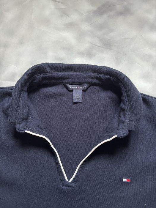 Tommy Hilfiger Womens Navy Blue Short Sleeve V-Neck Polo Shirt – Size M