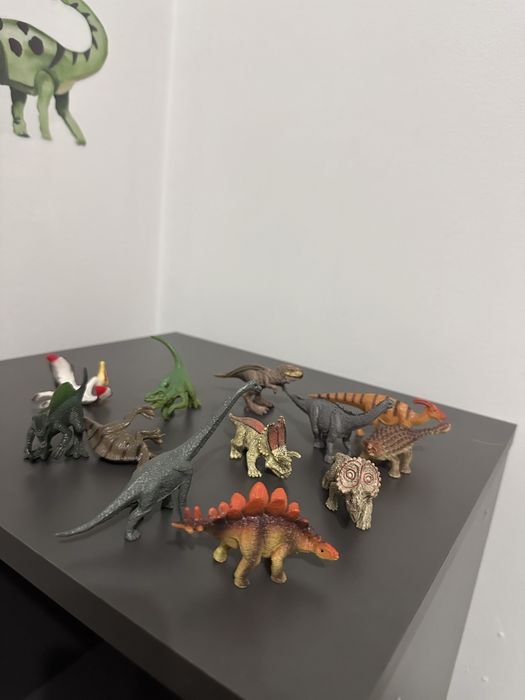 Набор динозавров бренда Mideer