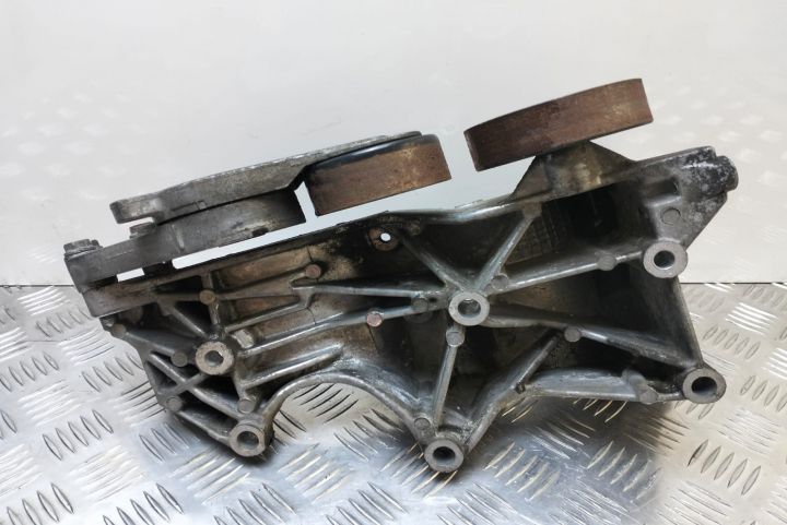 Suport accesorii  2.0 i 06D903143C Audi A4 B7 seria