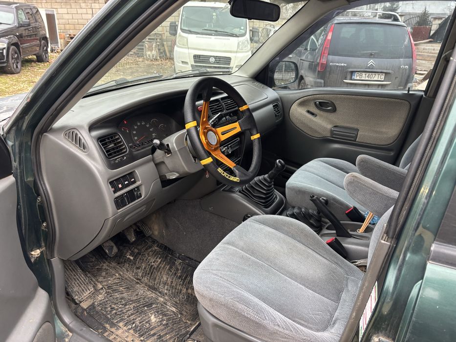 Suzuki vitara.           .