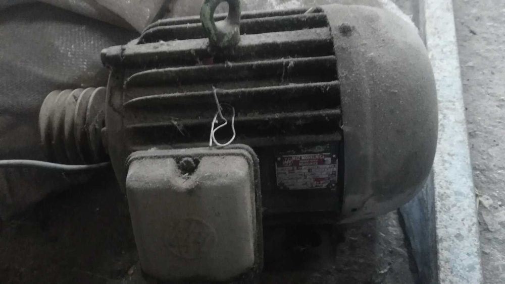 Електродвигатели трифазни, хидравлични