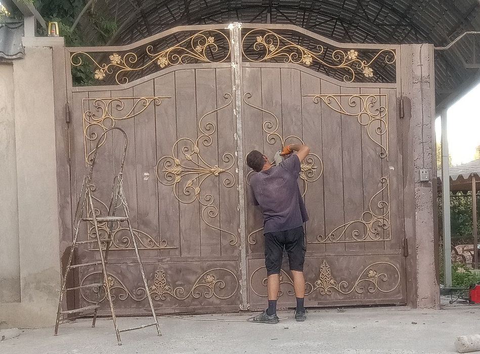 Сварочные работы любой сложности. Реставрация старых ворот;