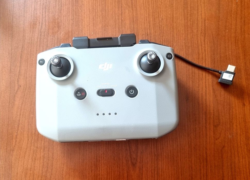 Продавам два броя дистанционно за дрон DJI RC-N1 на цена 100 лв. всяко