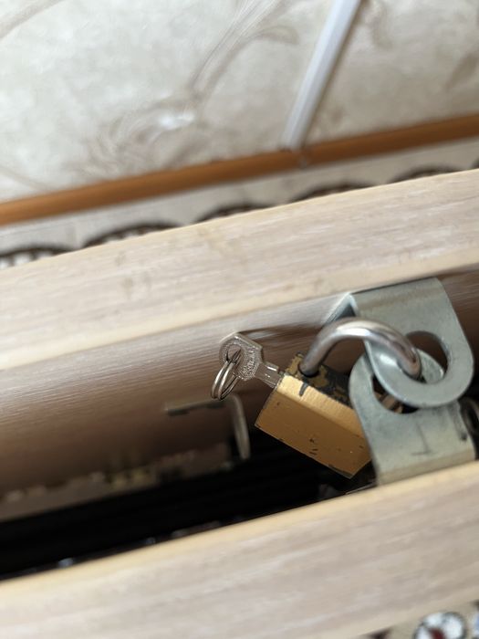 Продам круглый стол