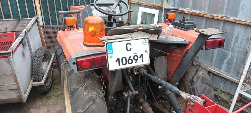 Продавам трактор янмар 22 коня със този инветар от снмките