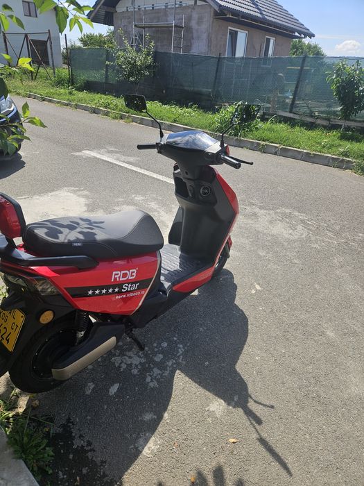 Scuter electric fara permis