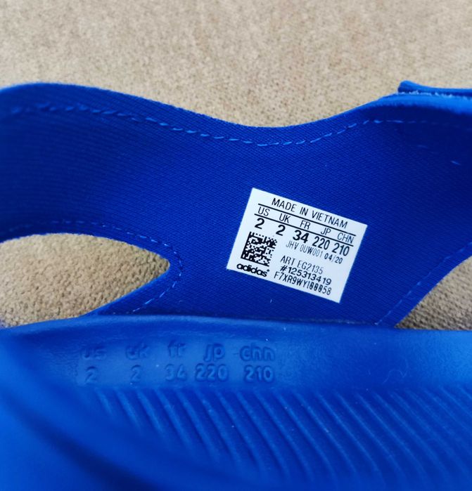 Нови оригинални сандали Adidas за момче- номер 33