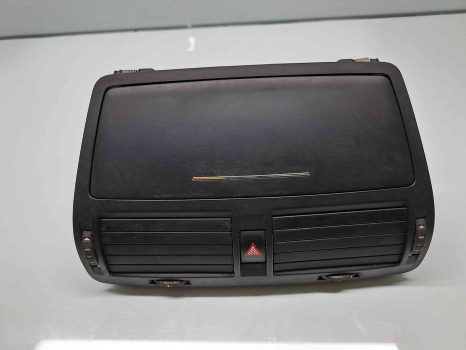 Grila aerisire centrala Skoda Octavia 2 Combi (1Z5) [Fabr 2004-2013]