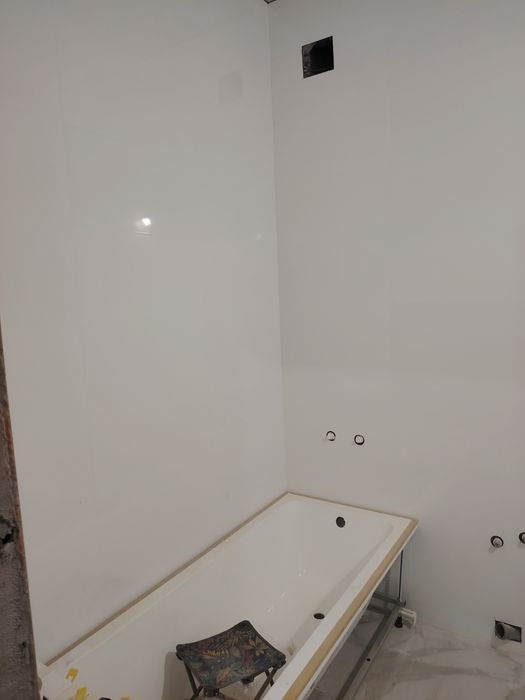 Плиточник, кафельшик.