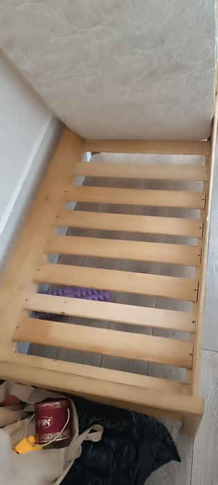 Продам кровать детскую