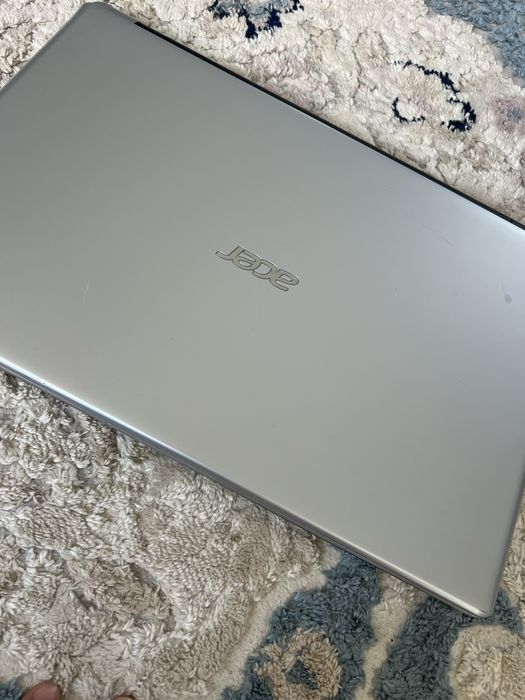 Продам ноутбук. В хорошем состояние