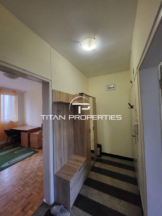 Продава се Тристаен апартамент в Бургас, Възраждане - 80 кв.м за 2250 €/кв.м - Снимка #1