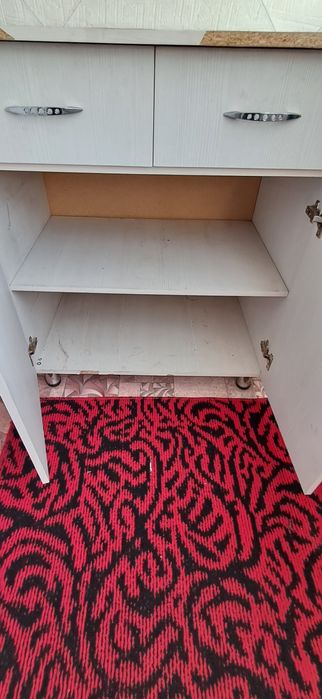 Продам шкафы 20000