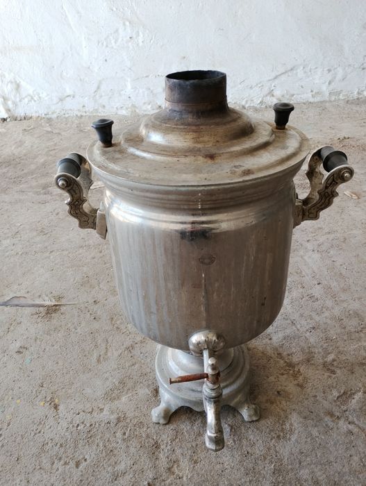 Самовар  на дровах бывшее в употреблении