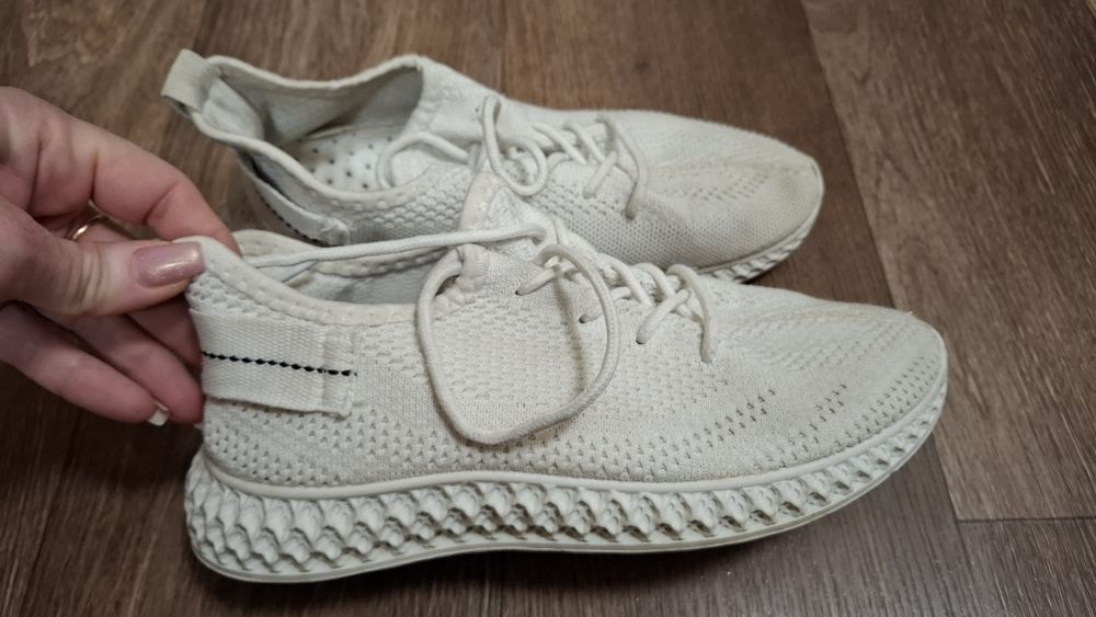 Белые текстильные кроссовки (слипоны). Размер 37 и 39