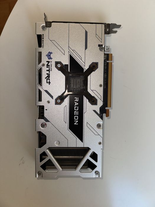 Placa video RX6600 XT nitro+