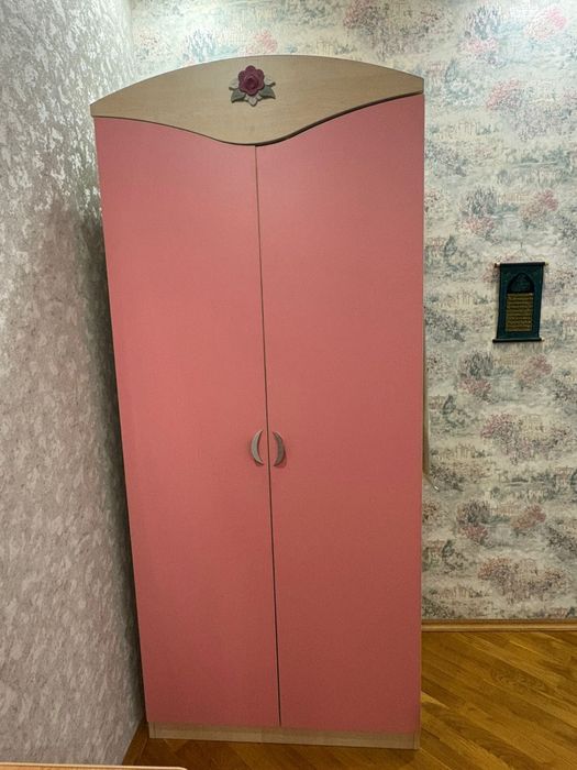 Продам гарнитур детский для девочки