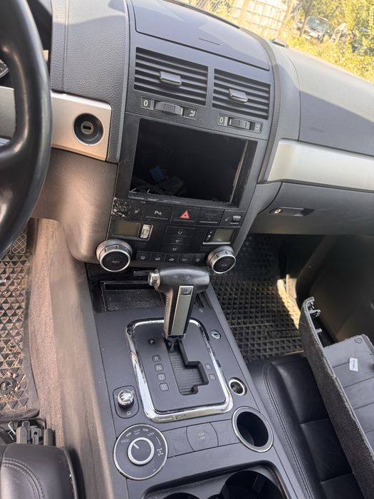 VW Touareg 3.2 на части
