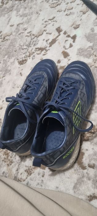 ''Umbro,, original butsilari