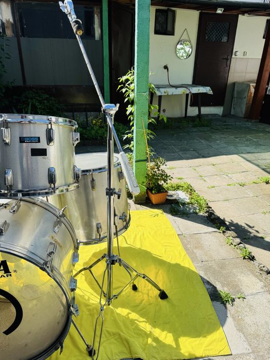 MADE IN JAPAN! 1979 TAMA IMPERIALSTAR пълен сет барабани и стойки!