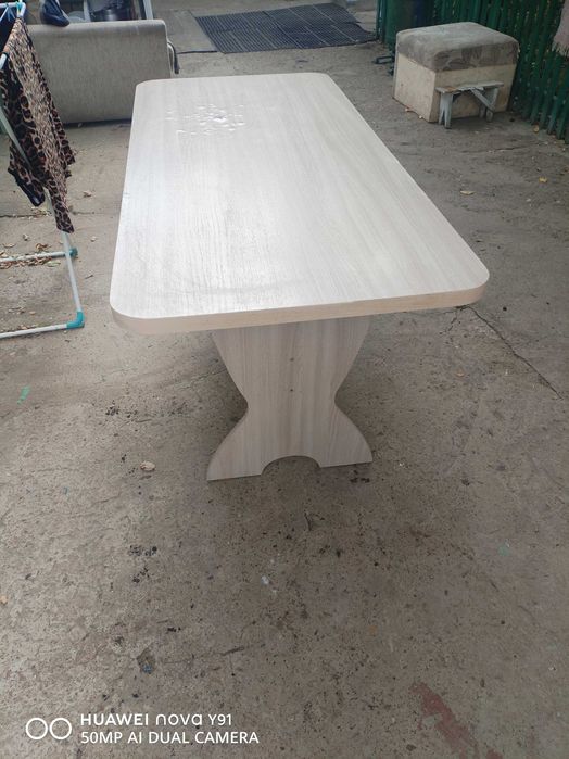 Продам кухонный стол