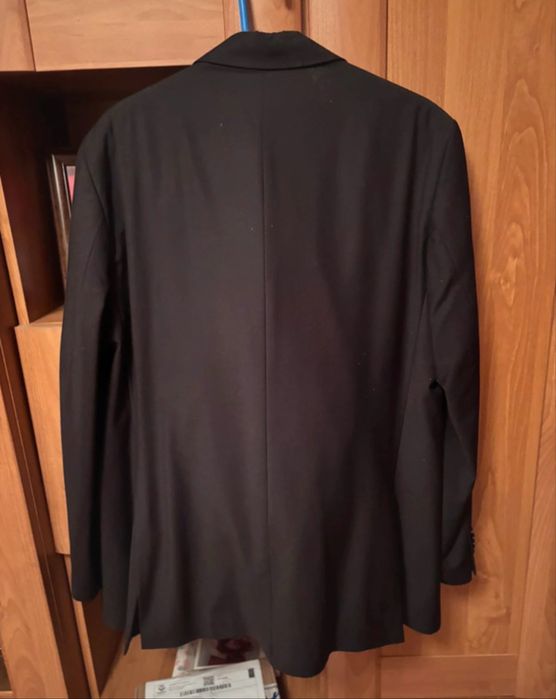 Costum barbatesc Giorgio Armani