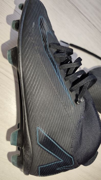 Футболни обувки Nike Adidas