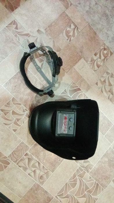 Сварочный маска продаю