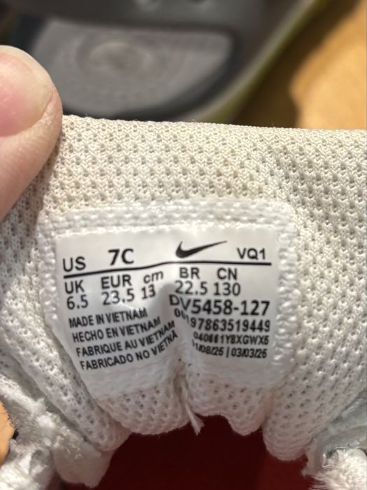 Оригинальные кеды от Nike на размео 23,5