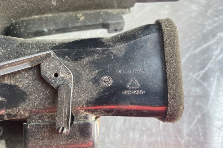 Grila ventilatie bord stanga DN14078 / DN 14 078 Mercedes-Benz Sprint